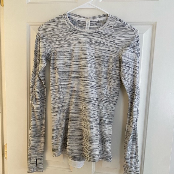 Lululemon Long Sleeve Shirt - Picture 3 of 9